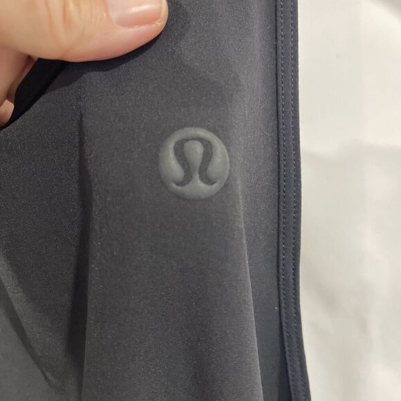 Lululemon Black Tank Swift Slink Fabric Size 6 Black Elegant Side Pleats Boxy - Picture 3 of 9